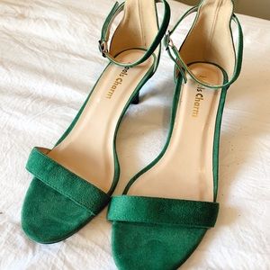 Size 8 green heels